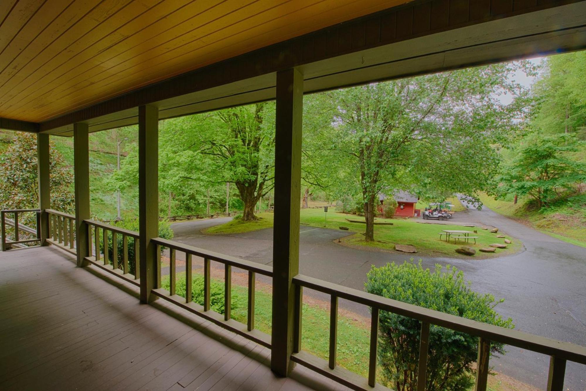 Historic Tapoco Lodge Resort Exterior photo